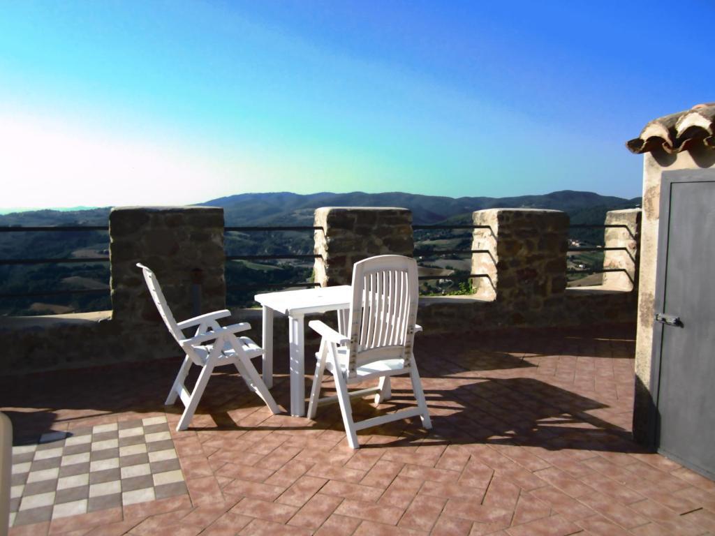 Castello Di Cisterna Aparthotel Gaglietole Εξωτερικό φωτογραφία
