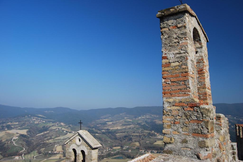 Castello Di Cisterna Aparthotel Gaglietole Εξωτερικό φωτογραφία