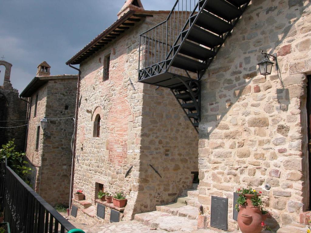 Castello Di Cisterna Aparthotel Gaglietole Εξωτερικό φωτογραφία