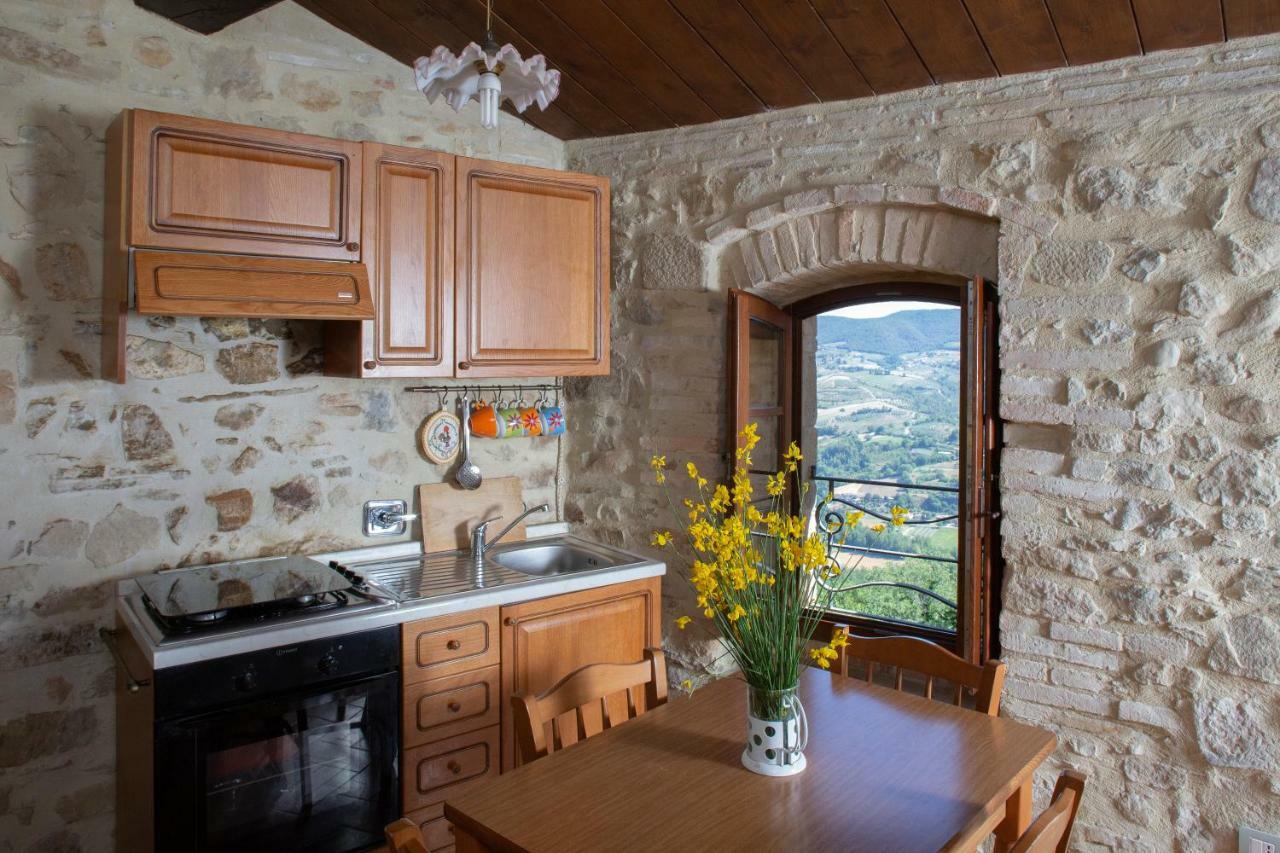 Castello Di Cisterna Aparthotel Gaglietole Εξωτερικό φωτογραφία
