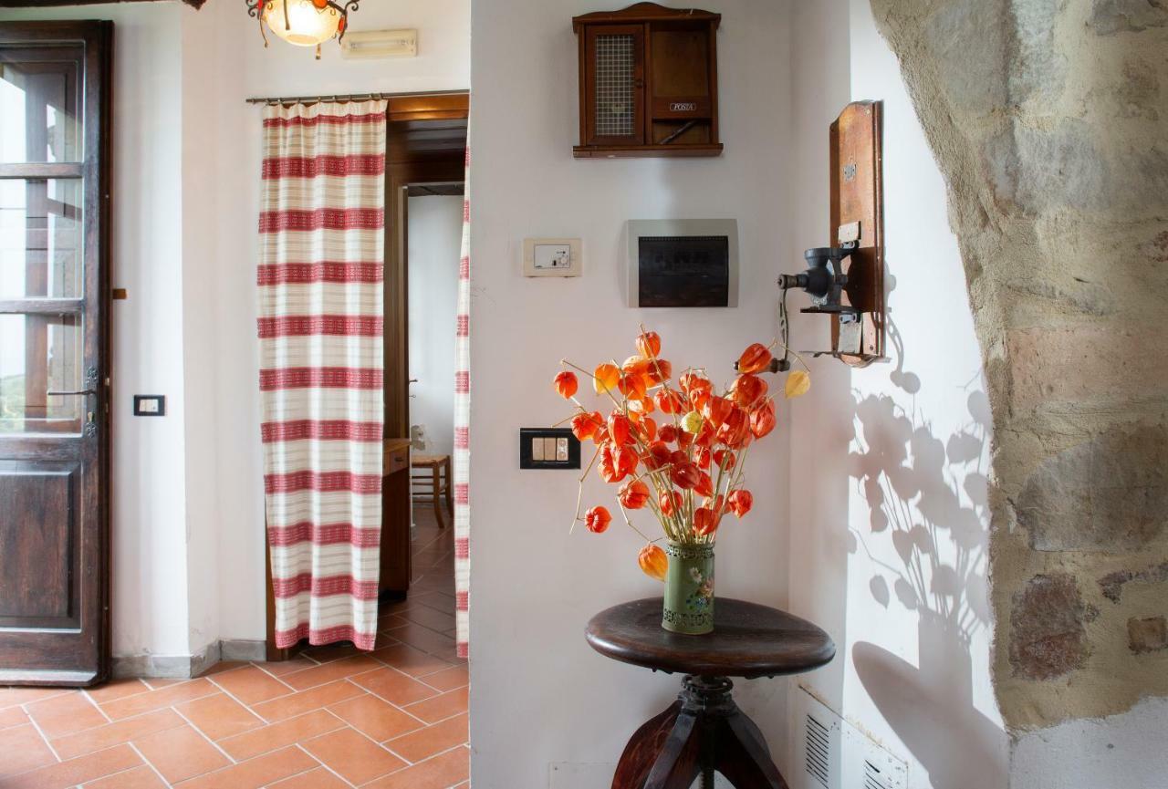 Castello Di Cisterna Aparthotel Gaglietole Εξωτερικό φωτογραφία
