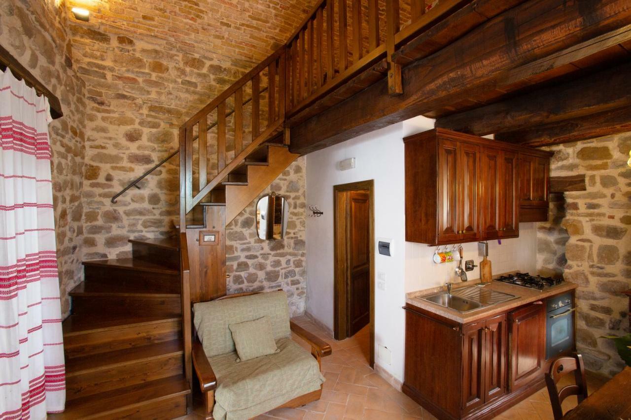 Castello Di Cisterna Aparthotel Gaglietole Εξωτερικό φωτογραφία