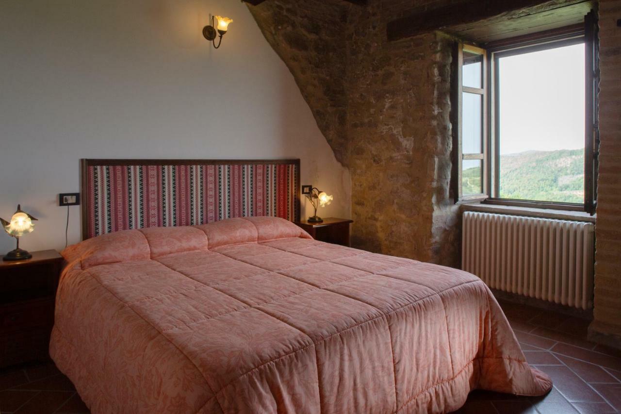 Castello Di Cisterna Aparthotel Gaglietole Εξωτερικό φωτογραφία