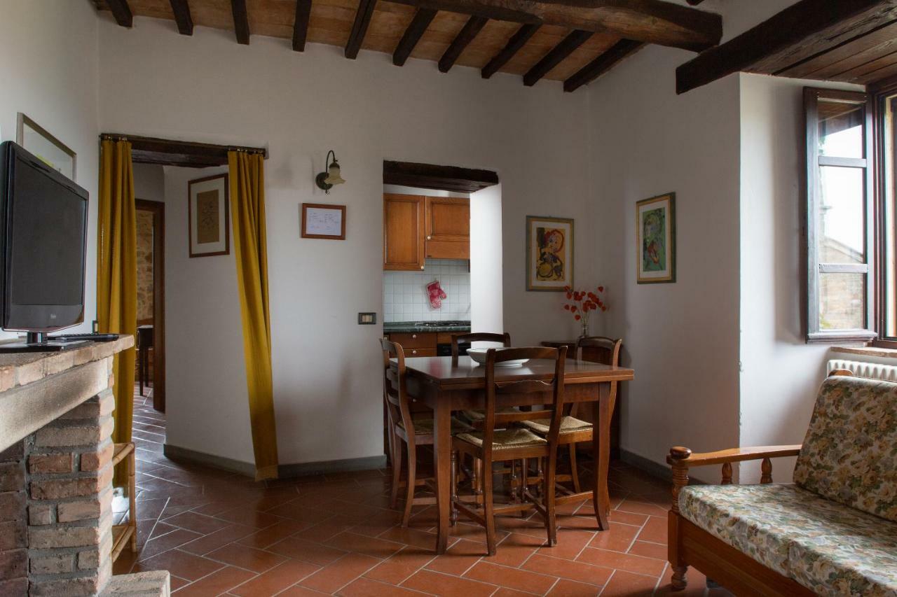 Castello Di Cisterna Aparthotel Gaglietole Εξωτερικό φωτογραφία