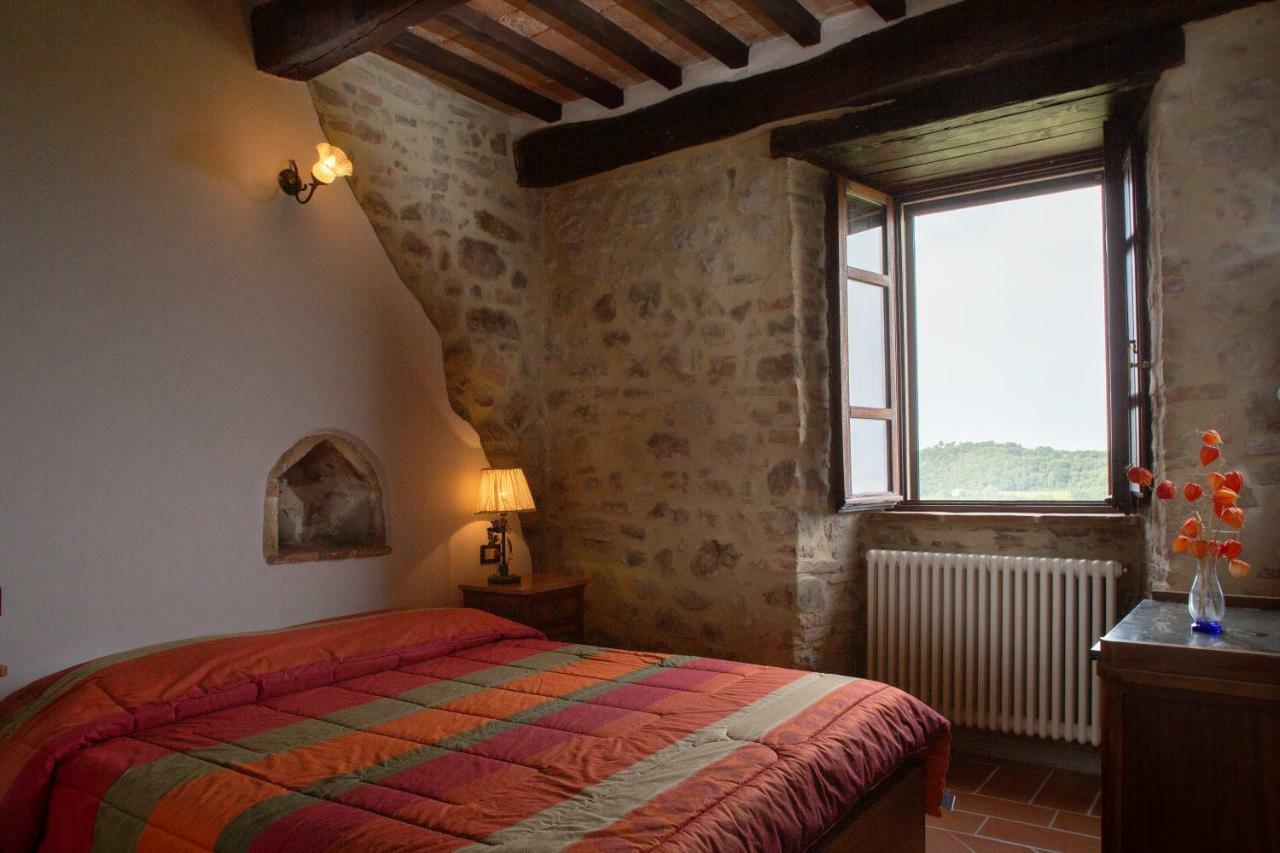 Castello Di Cisterna Aparthotel Gaglietole Εξωτερικό φωτογραφία